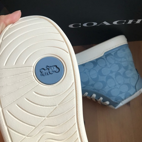 🥰 Coach Clip High Top Sneaker In Signature Chambray - Picture 10 of 12